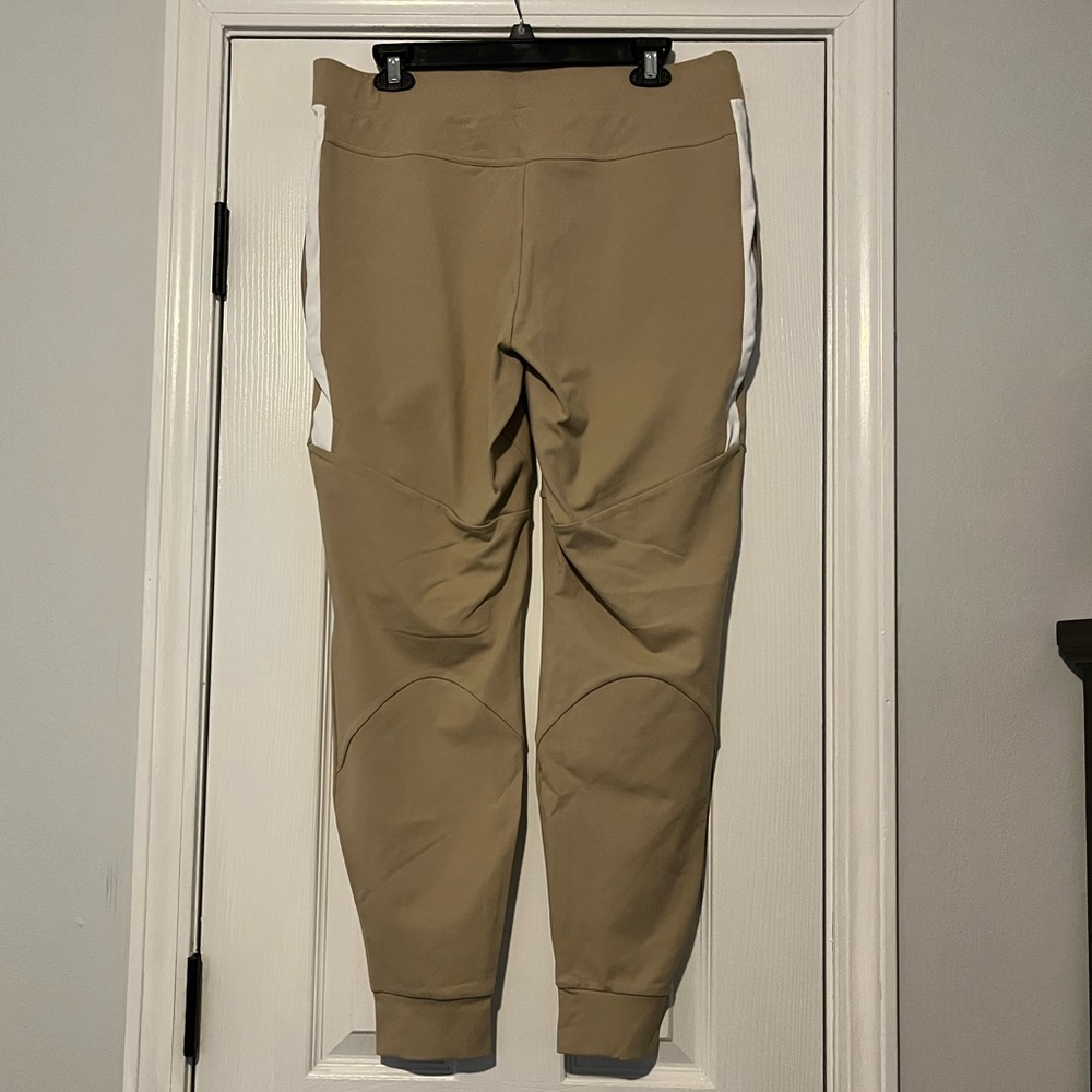 Alpha Forward Joggers - Picture 3 of 3